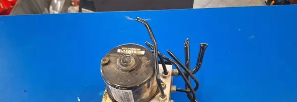 Volvo V50 ABS Pump 4n512c405ce