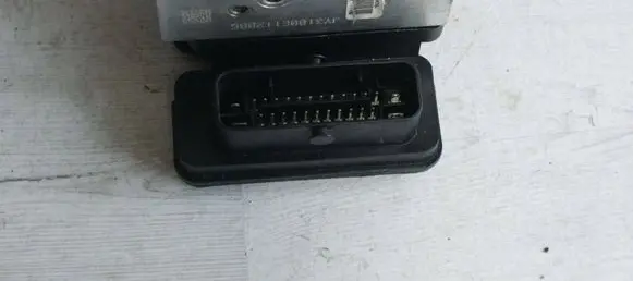 Jeep Cherokee ABS Pump 04779975