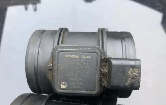 Mercedes-Benz ML W164 Mass air flow meter