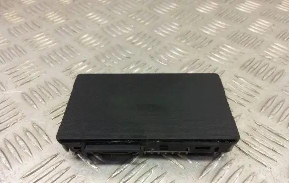 Hyundai Kona I Wireless charging module 95560-CM000