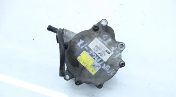 KIA Sportage Vacuum pump 288102A650