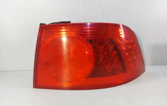 Volkswagen Phaeton Rear/tail lights 3D0945096