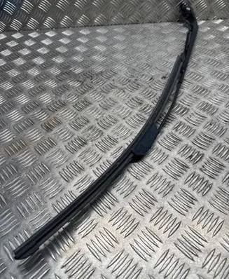 Front wiper blade arm