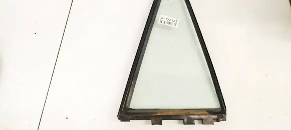 Toyota Corolla Verso E121 Rear vent window glass 6818813100