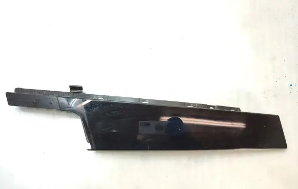 BMW X2 F39 Front door glass trim molding 7420827
