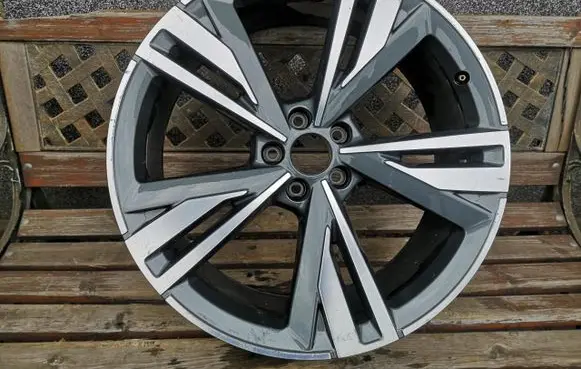 Audi A6 S6 C7 4G R21 alloy rim 