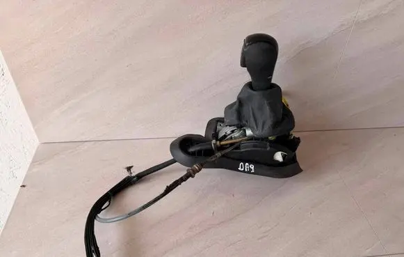 BMW 5 E60 E61 Gear shifter/selector 7522144