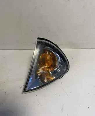 Toyota Avensis T220 Front indicator light 8152005030
