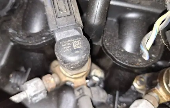Jaguar XF Fuel injector 5u3q9k546aa 5u3q-9k546-aa