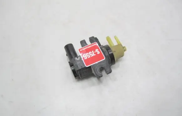 Volkswagen Golf V Turbo solenoid valve 1K0906627A 08T102 70086800
