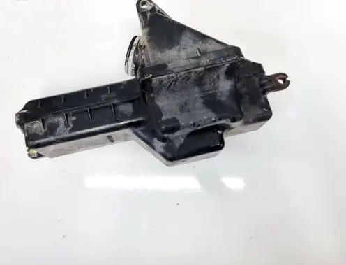 Mitsubishi Carisma Air filter box