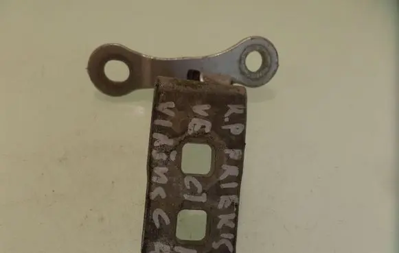 Opel Vectra C Front door upper hinge