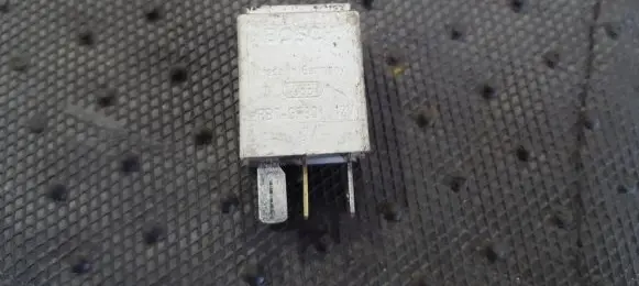 Volkswagen PASSAT B6 Other relay 1K0951253 0332011100