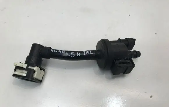 Volvo XC40 Fuel pressure regulator 32312303 8890539