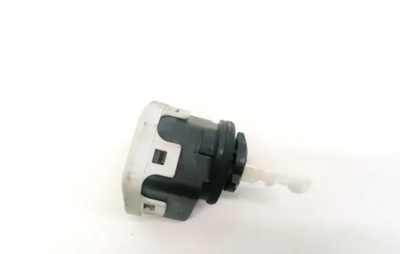 Headlight level adjustment motor