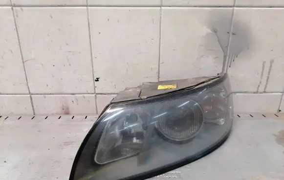 Volvo V50 Headlight/headlamp 30698885 0301198203
