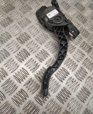 Volvo XC70 Accelerator throttle pedal 6G929F836BD 6PV00922001 C95YE01