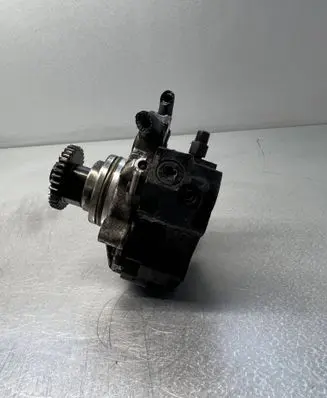 Fuel injection high pressure pump