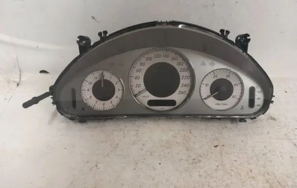 Mercedes-Benz E W211 Speedometer (instrument cluster) A2115400547 110080284017