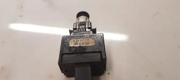 Volvo S80 Brake pedal sensor switch 9442070 98W275