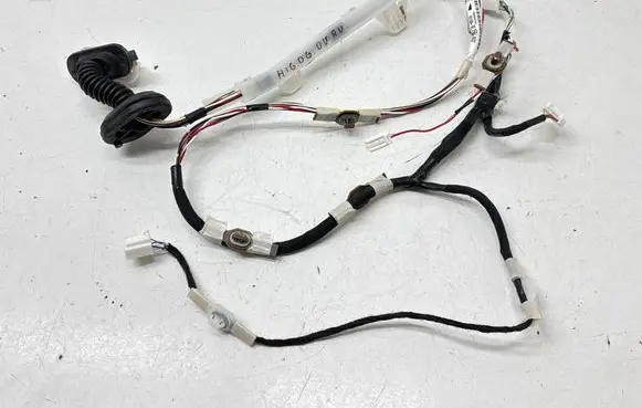 Toyota Highlander XU70 Rear door wiring loom 821530E150 F0009353104
