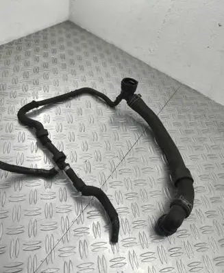 Engine coolant pipe/hose