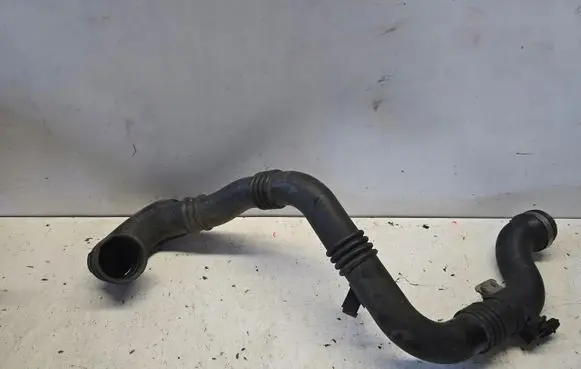 Opel Zafira C Intercooler hose/pipe 13398479
