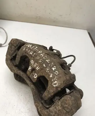 Mitsubishi Pajero Sport I Front brake caliper