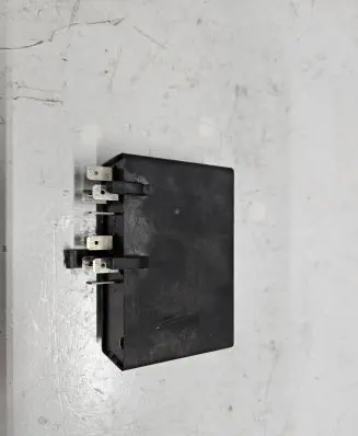 Audi 80 90 B3 Cruise control relay 443907393L