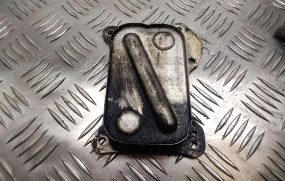 Engine oil radiator