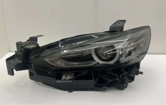 Mazda 6 Headlight/headlamp GRF551040