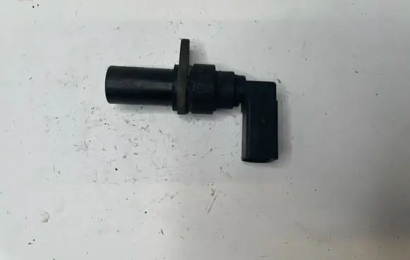 BMW 5 E39 Crankshaft position sensor 2247926