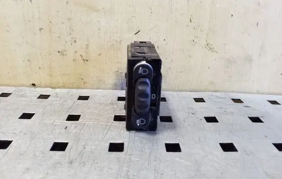 Renault Trafic II (X83) Headlight level height control switch 8200379685 7700841235