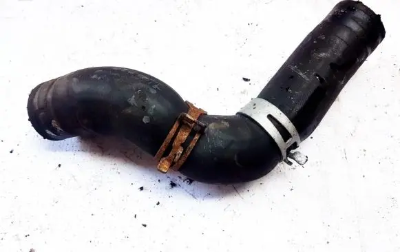 Toyota Avensis T270 Engine coolant pipe/hose