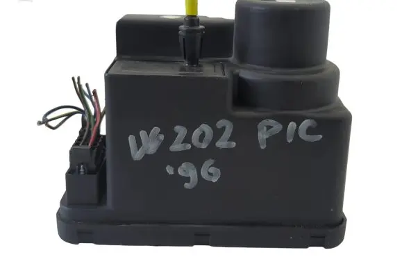 Mercedes-Benz C W202 Central locking vacuum pump 2028001948