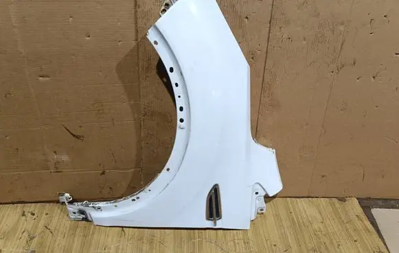 Ford Kuga II Fender K261C