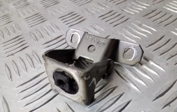 Fiat Croma Tailgate/trunk/boot hinge