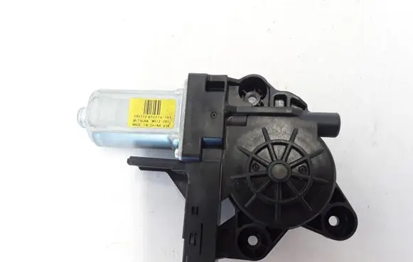 Volvo S80 Front door window regulator motor 30699646