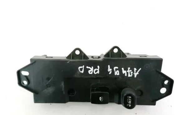 Chrysler Pacifica Electric window control switch 04685982AE 7742001