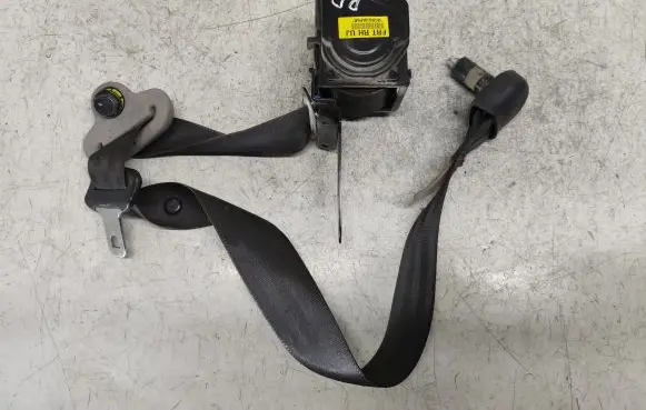 Opel Antara Front seatbelt