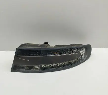 Aston Martin Vantage III Rear/tail lights 8D3313404AJ 8D3313404AH