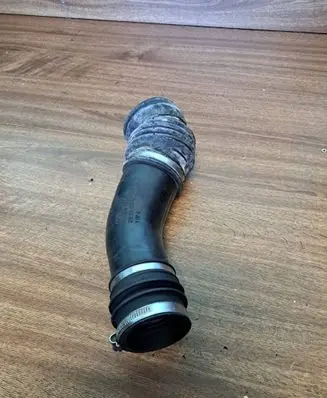 Audi A8 S8 D2 4D Air intake hose/pipe 078129627C