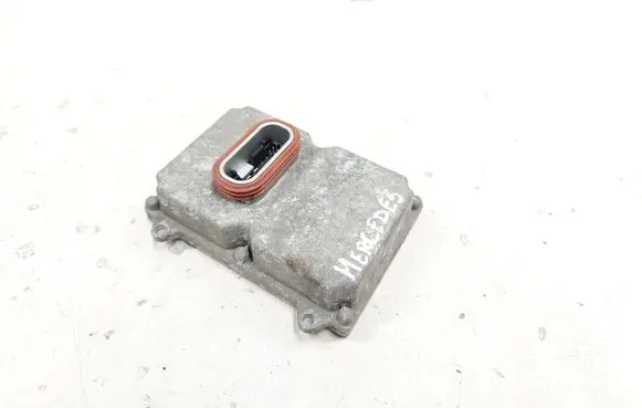 Mercedes-Benz E W211 Headlight ballast module Xenon 5DF00827900 915776