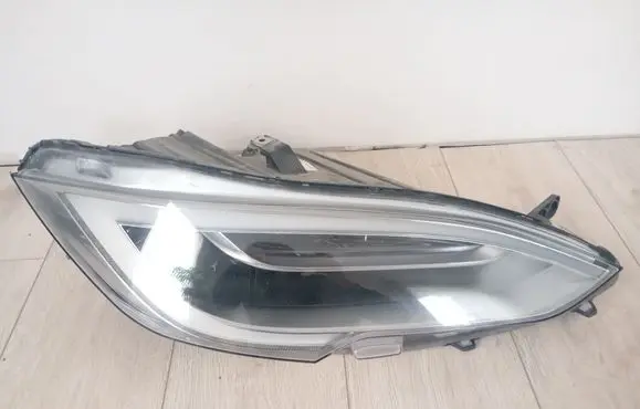 Tesla Model S Headlight/headlamp 106504600C