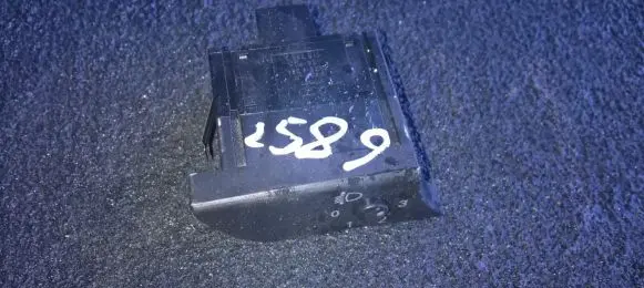 Audi A4 S4 B6 8E 8H Headlight level height control switch 8E2919094