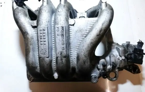 Renault Megane I Intake manifold 7700865228