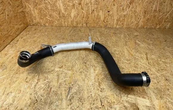 Volvo V40 Intercooler hose/pipe 31370648 31370060