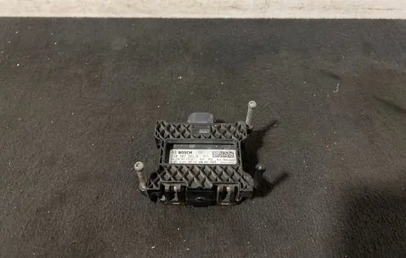 Volkswagen Golf VII Distronic sensor radar 5Q0907561G 5Q0907572G