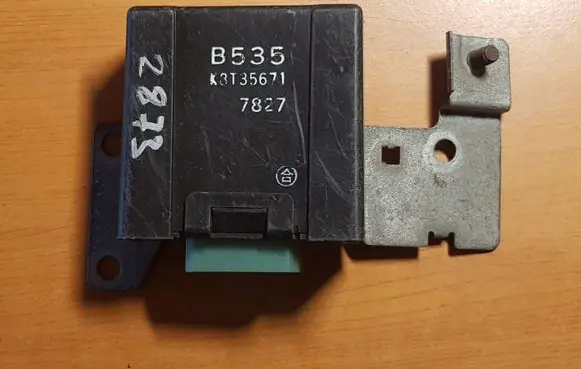 Mazda 323 F Other control units/modules K8T35671