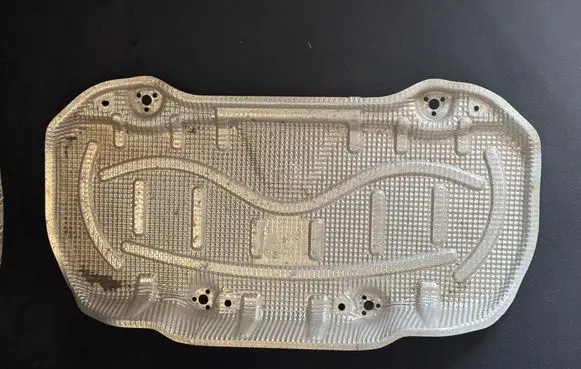Volkswagen Golf VII Exhaust heat shield 5Q0825701G